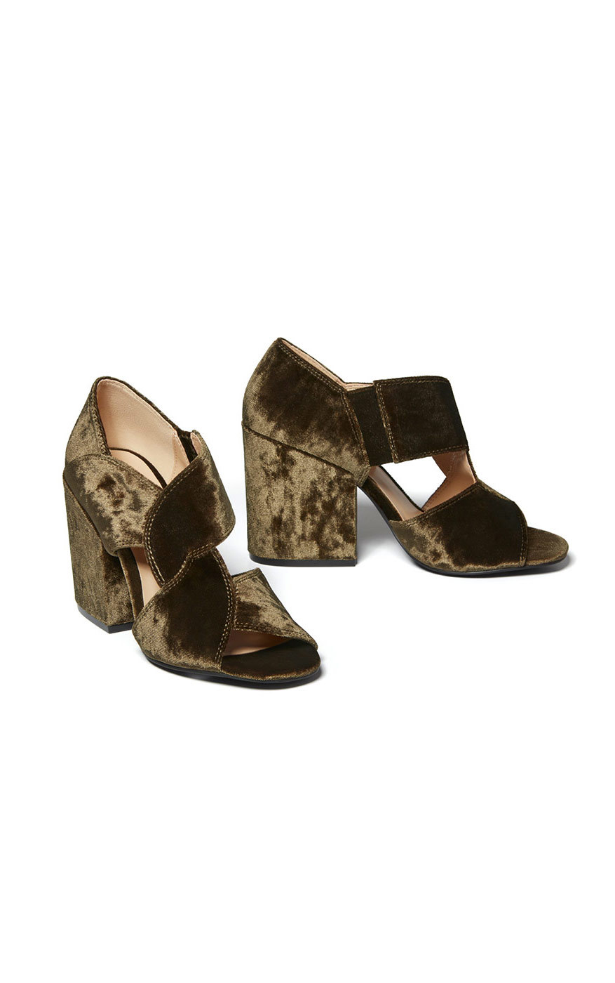 cabi's Interlock Block Heel