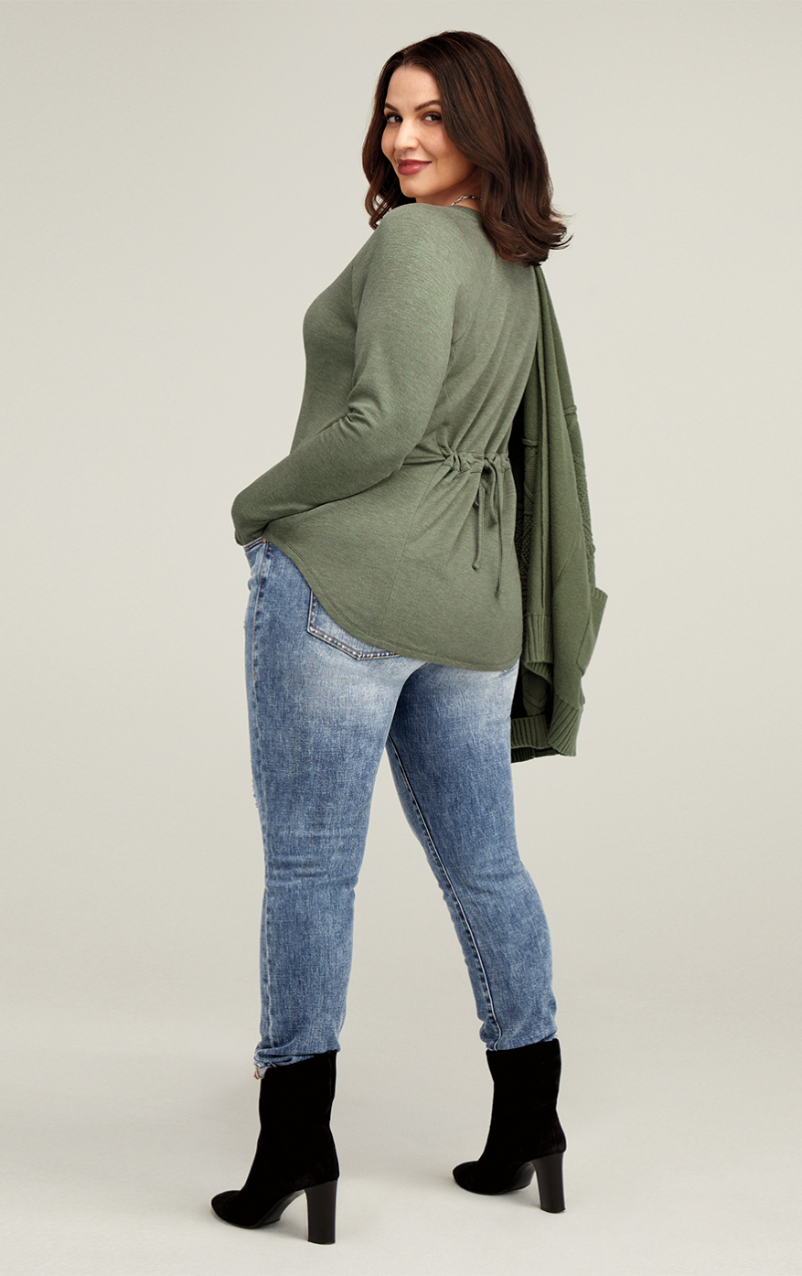 Trinity Stitch Cardigan in Olive, Cinch Skinny in Adventure Wash, Recline Tee in Heather Olive